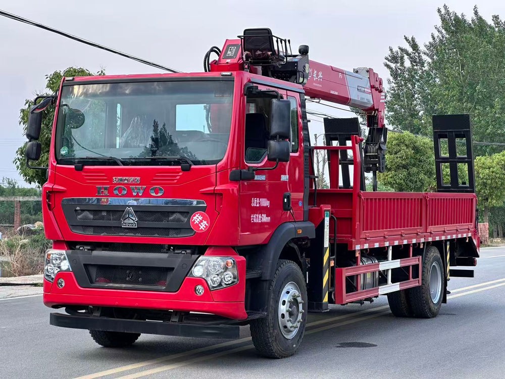 Sinotruk Howo 8-ton 4-section boom truck crane - View 2 - SHENBAI Auto