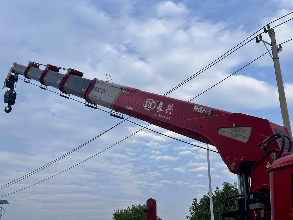 Sinotruk Howo 14-ton 5-section boom truck crane - View 7 - SHENBAI Auto