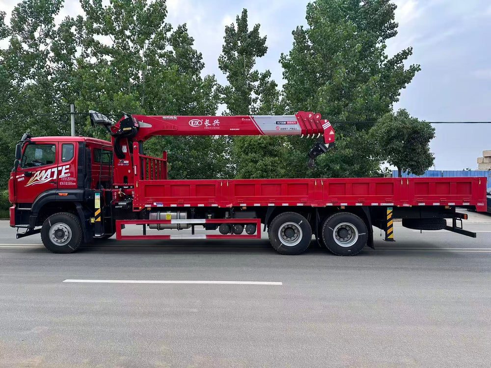 Sinotruk Howo 14-ton 5-section boom truck crane - View 5 - SHENBAI Auto