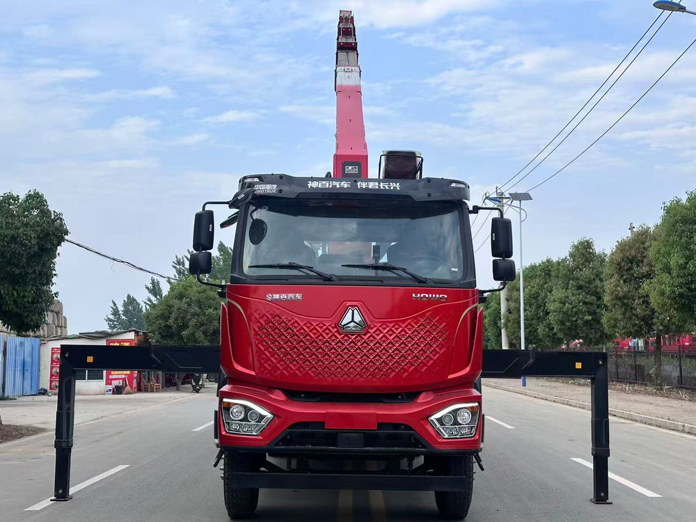 Sinotruk Howo 14-ton 5-section boom truck crane - View 4 - SHENBAI Auto