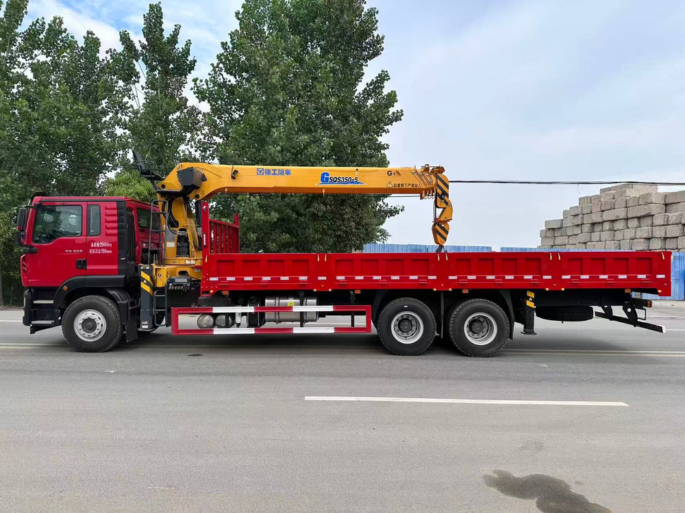 Sinotruk Howo XCMG 14-ton 5-section boom truck crane - View 5 - SHENBAI Auto