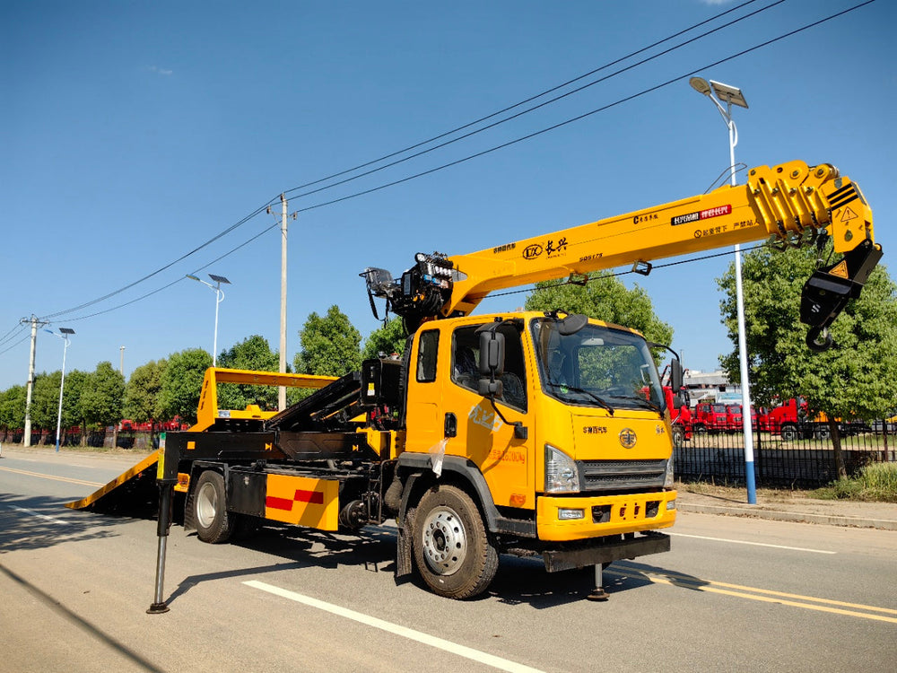 Jiefang 6.2 meter crane Wrecker truck