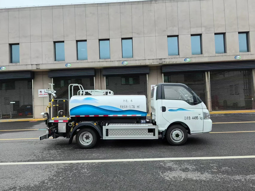 4.5T EV Water Sprinkler Truck For Sale
