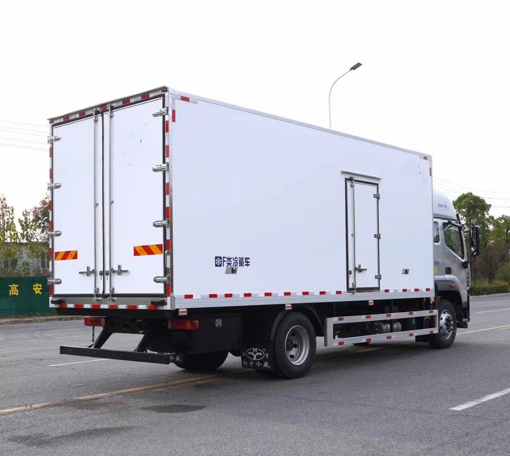 Foton Auman 6.8-meter 10 ton refrigerated truck - View 3 - SHENBAI Auto