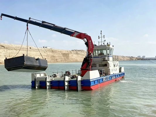 Changxing 8 ton folding arm ship crane