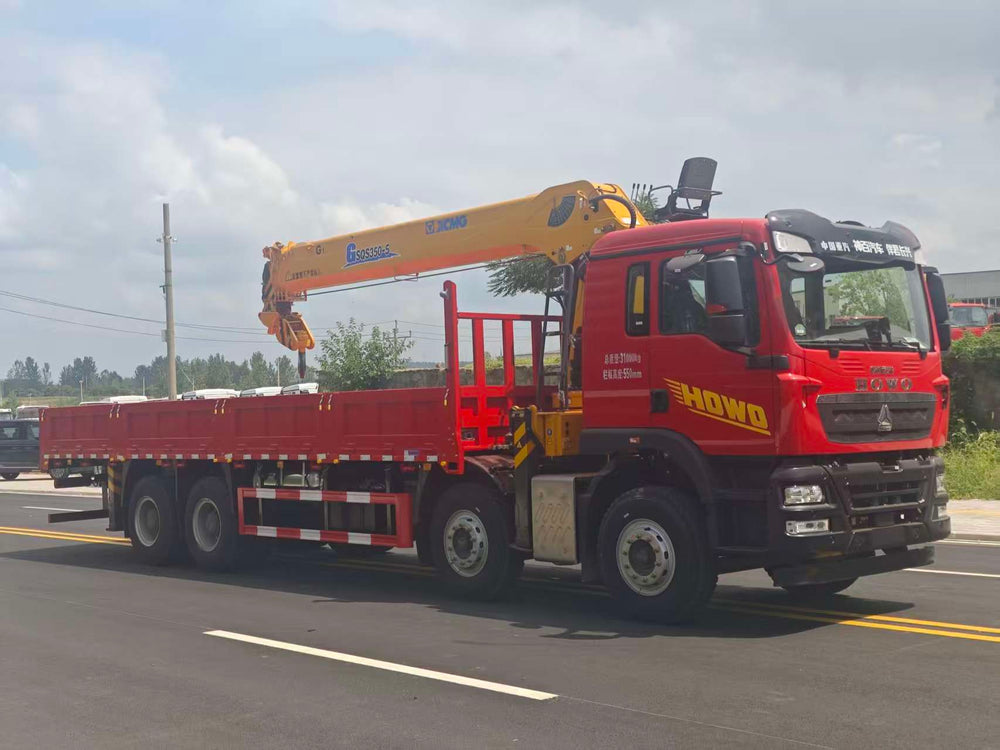 HOWO 8×4, Weichai 380HP, XCMG 14-ton Truck-mounted Crane