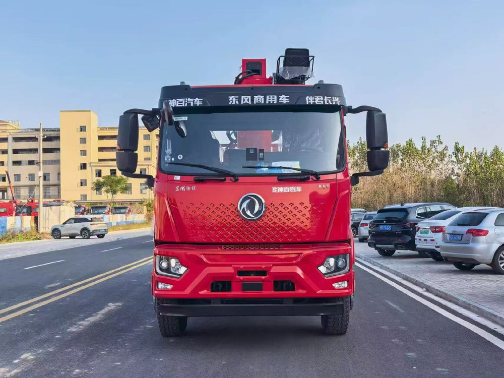 Dongfeng Jincheng K5S 8×4 Crane Truck – Changxing 12T 5-Section Synchronous Telescopic Crane