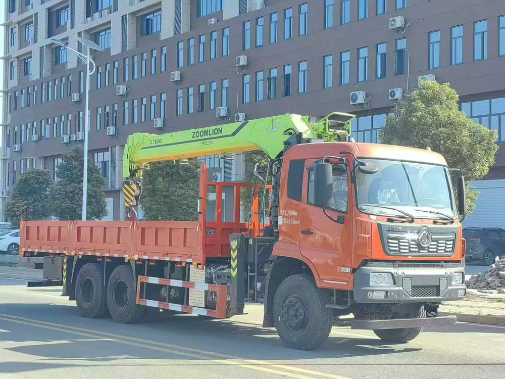 Shenbai Tianjin 6x4 truck with a 12-ton, five-section Zoomlion crane