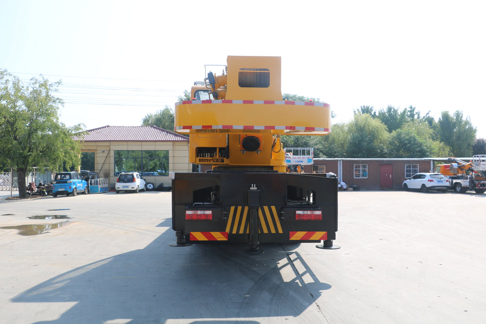 FTC25L5 Dongfeng Truck Crane: The Ultimate 25-Ton Lifting Solution