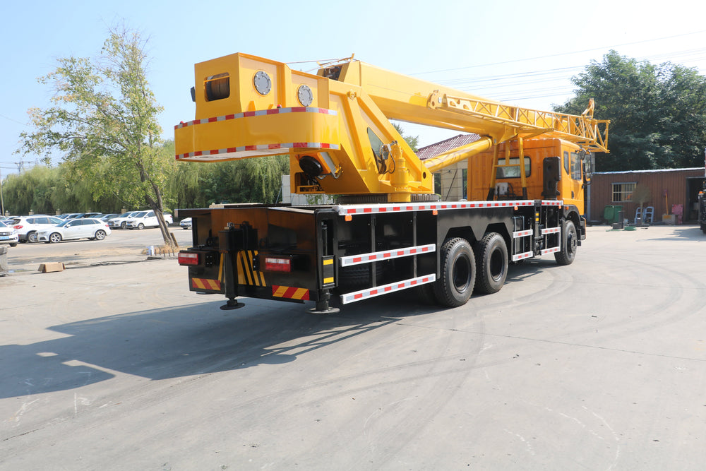 FTC25L5 Dongfeng Truck Crane: The Ultimate 25-Ton Lifting Solution