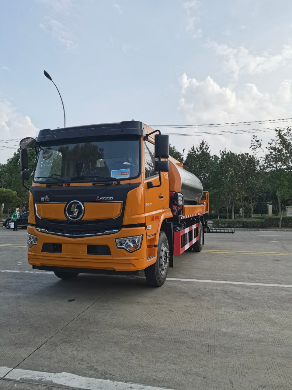 SHACMAN 10T Asphalt Distributor Truck