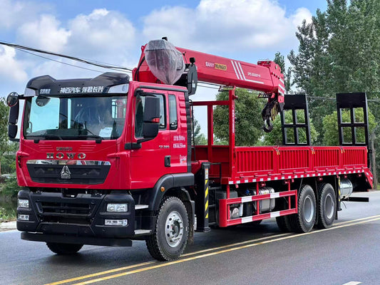 شاحنة HOWO 6×4 رافعة تلسكوبية Palfinger14T