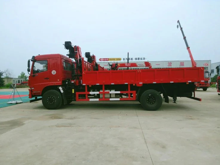 Dongfeng 4*2 changxing  4T Knuckle Boom Crane