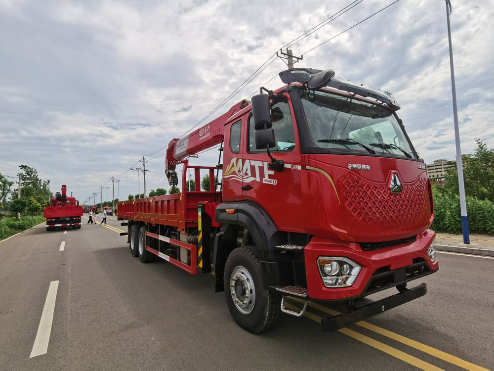 HOWO 6*4 12T 5Section Telescopic Boom Crane - View 3 - SHENBAI Auto
