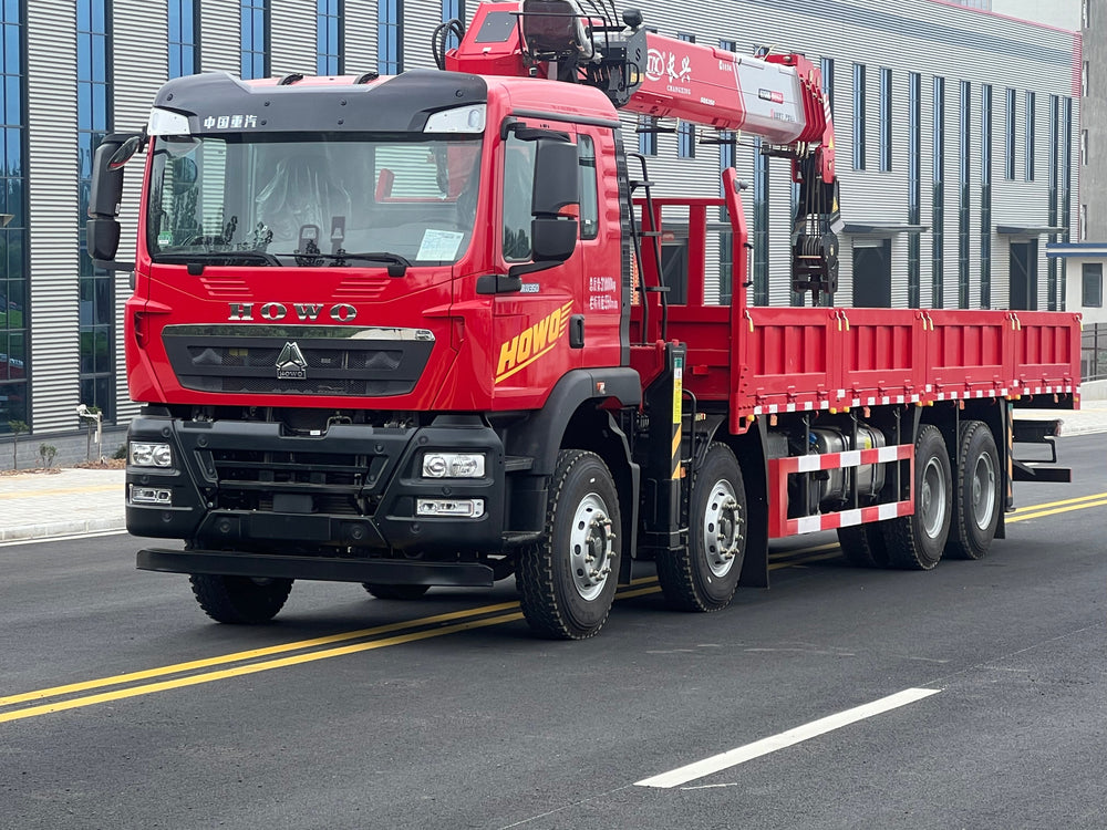 HOWO TX 8x4 380HP Crane Truck with Changxing 14-Ton 5-Section Straight Boom Crane - View 2 - SHENBAI Auto