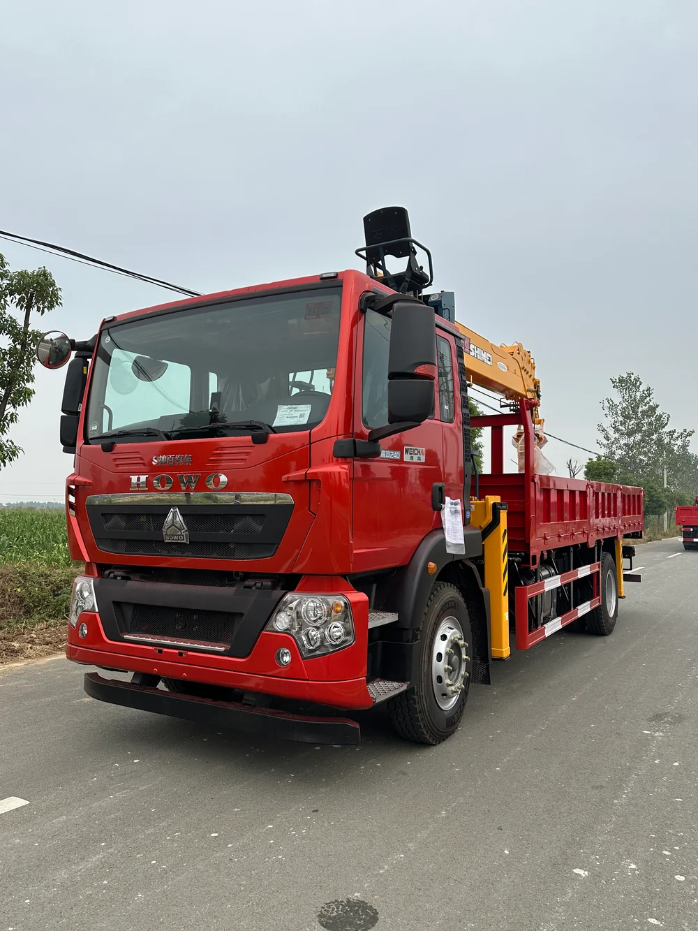 Howo 4×2 Shimei 8-ton 6-section Boom Truck Mounted Crane - View 2 - SHENBAI Auto