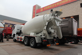 Sinotruk HOWO 380hp 6X4 LNG Concrete Mixer Truck