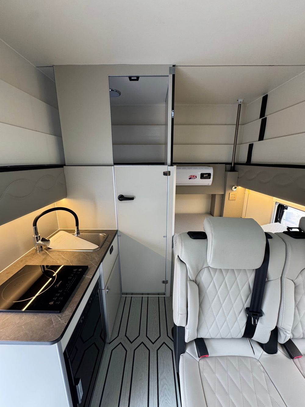 Changan Hunter Dielan Pop-Up Roof RV — EREV 4WD Hardcore - View 2 - SHENBAI Auto