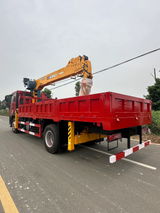 Howo 4×2 Shimei 8-ton 6-section Boom Truck Mounted Crane - View 3 - SHENBAI Auto