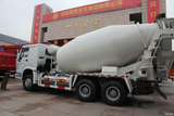 Sinotruk HOWO 380hp 6X4 LNG Concrete Mixer Truck