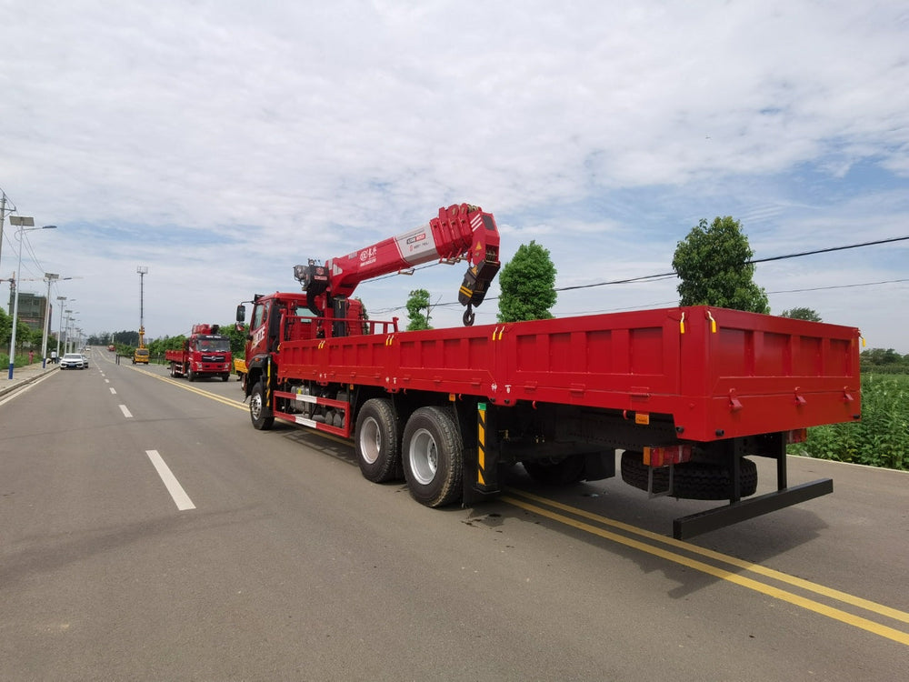 HOWO 6*4 12T 5Section Telescopic Boom Crane - View 4 - SHENBAI Auto