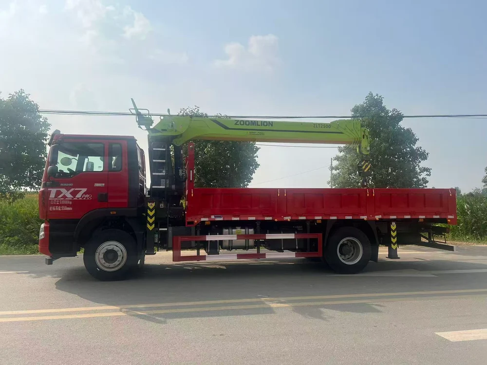 HOWO Single Axle 240HP + Zoomlion 10Ton 5-Section Boom Crane - View 4 - SHENBAI Auto