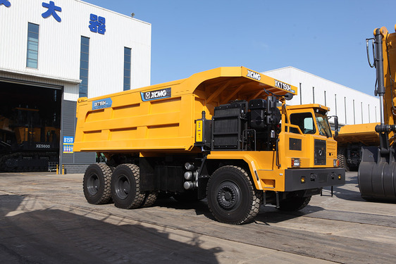 XCMG XGH150 Diesel Range-Extended Wide-Body Mining Dump Truck