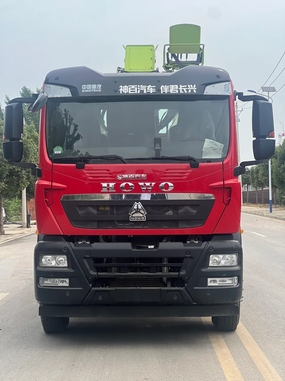 HOWO TX 6×4 - Zoomlion 14 Ton 5-Section Truck Mounted Crane - View 2 - SHENBAI Auto
