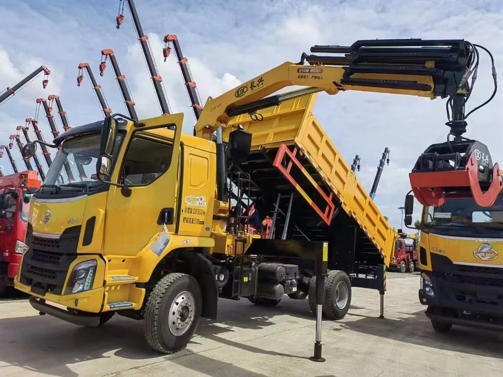 Dongfeng Liuzhou Motor Changxing 12-ton Folding Arm Truck mounted Crane - View 4 - SHENBAI Auto