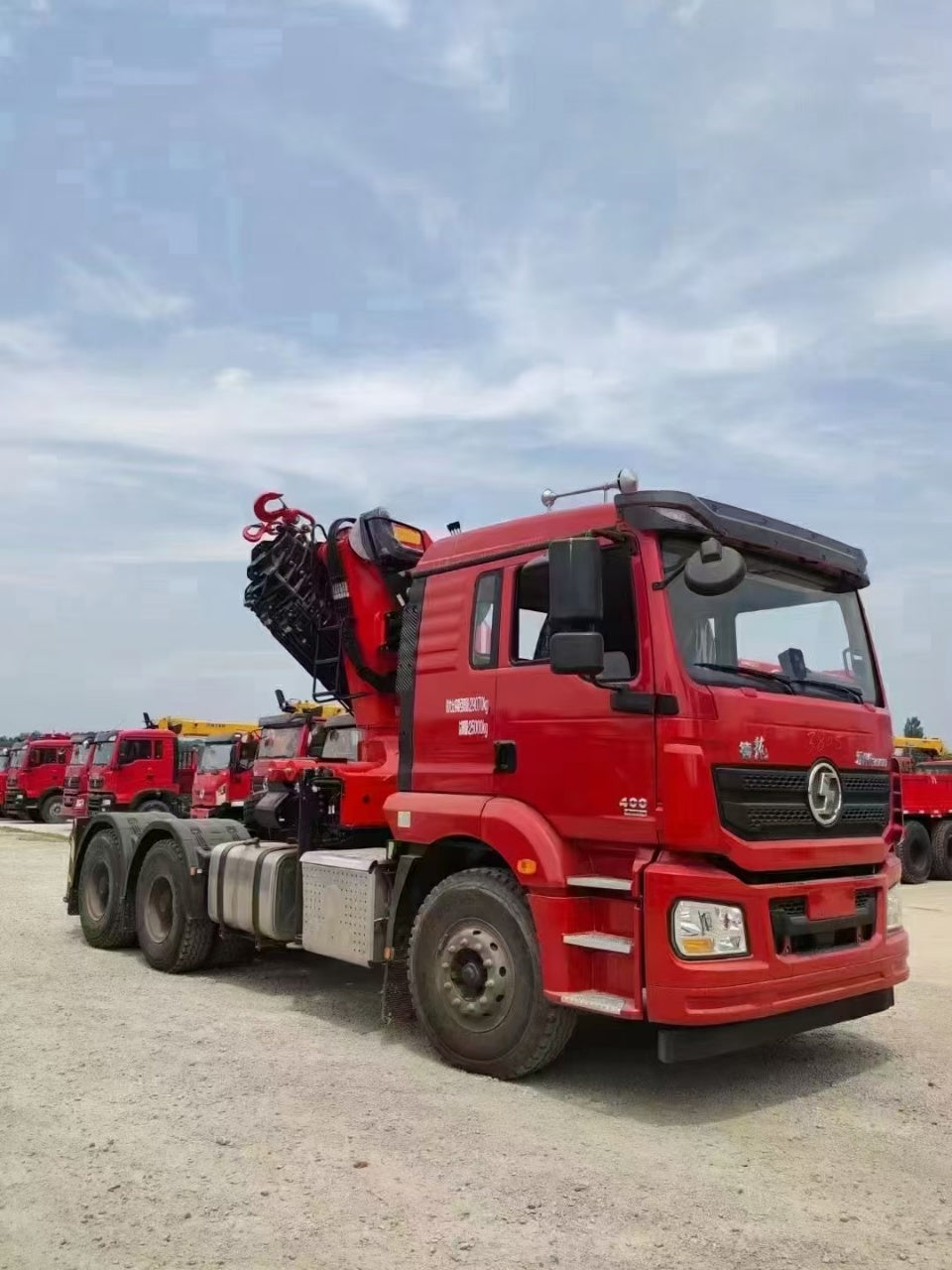SHACMAN 6×4 Knuckle Boom Crane