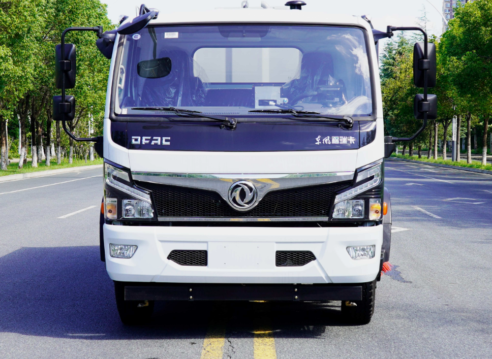 Dongfeng 8CBM Sweeper Truck E3