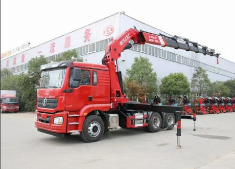 Shacman 6×4 Tractor Head with Truck-mounted Crane