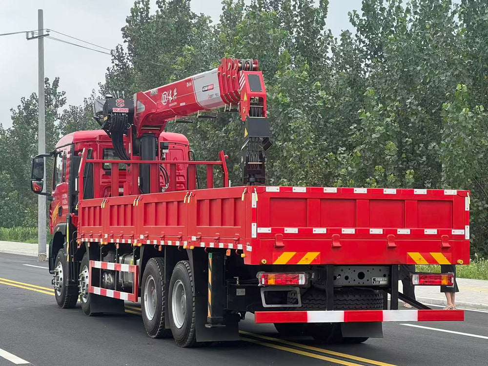 HOWO TX 8x4 350HP Crane Truck with Changxing 14-Ton 5-Section Straight Boom Crane - View 4 - SHENBAI Auto
