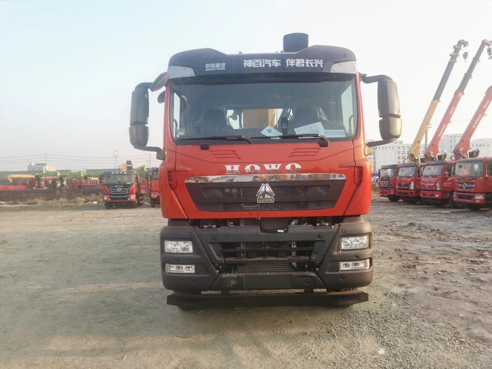 Howo XCMG 16-ton 5-section arm Truck mounted Crane - View 2 - SHENBAI Auto