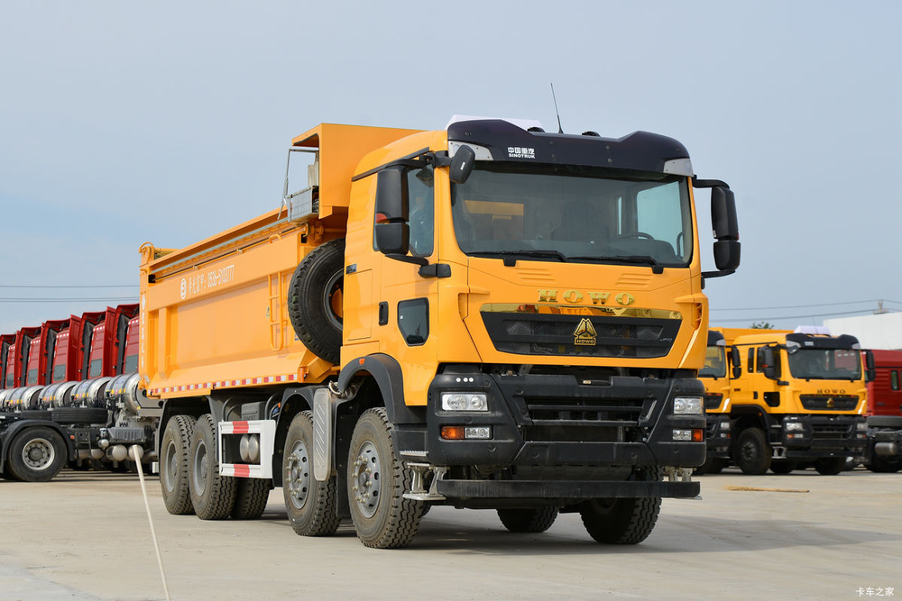 Sinotruk HOWO TX Heavy Truck, 440hp, 8x4, 6.5m Dump Truck