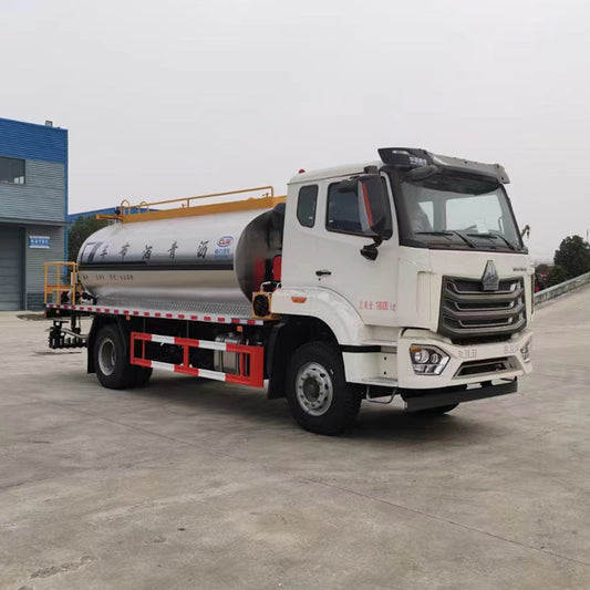 Howo Asphalt Distribution Truck - View 2 - SHENBAI Auto